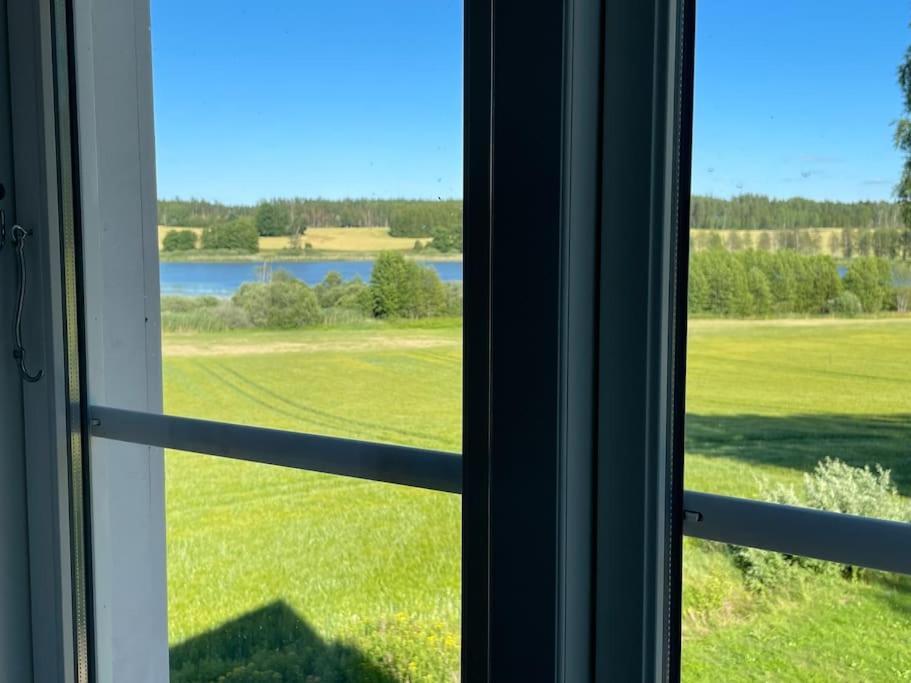 Gard Med Egen Sjoe Med Bryggbat, Nyrenoverat! Katrineholm Exterior foto